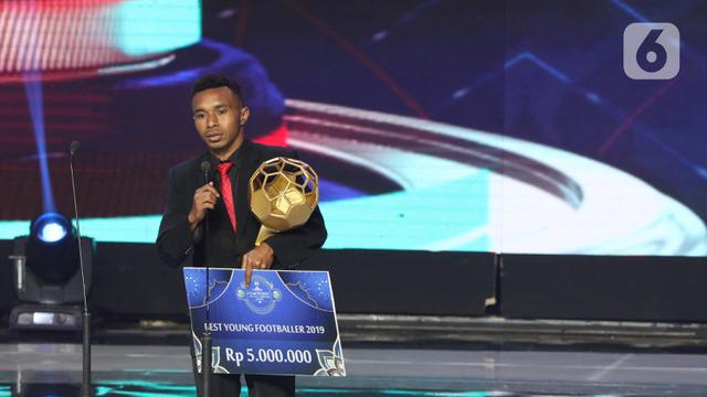 Enam Belas Penghargaan Diberikan Pada Indonesian Soccer Award 2019