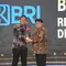 PT Bank Rakyat Indonesia (Persero) Tbk mendapat penghargaan CNN Indonesia Awards Bali 2024 yang diselenggarakan Hotel The Stones, Badung, Bali (13/5)/Istimewa.