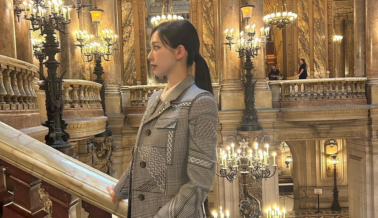 Karina stunning untuk debut Haute Couture-nya dan membuktikan kekuatannya sebagai bintang global.