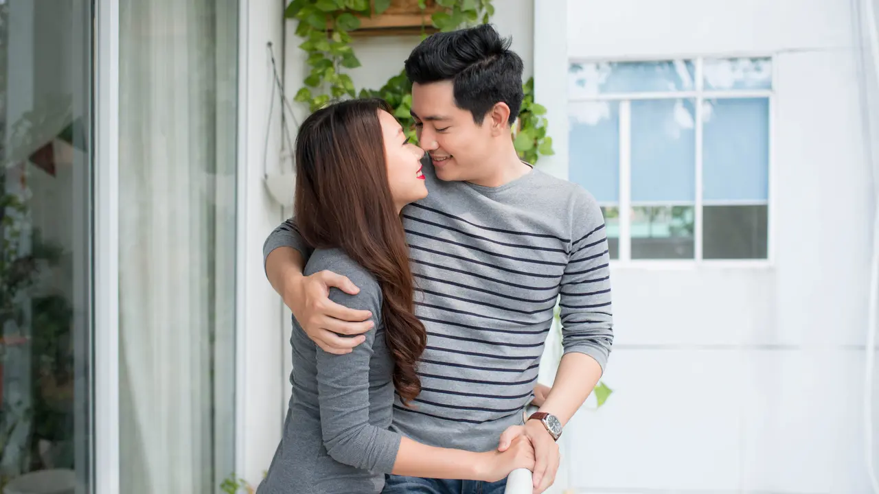 perempuan dan pasangan oktober libra