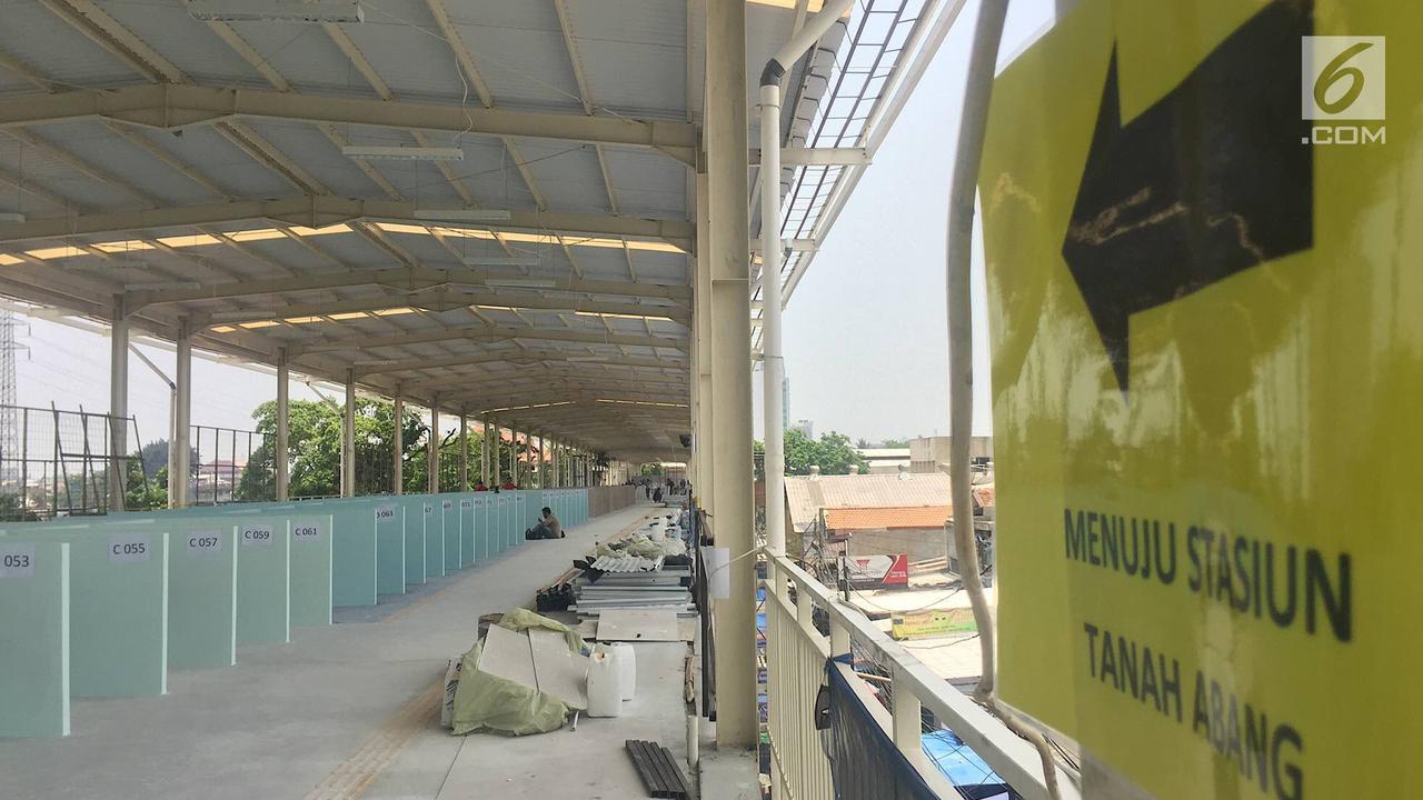 Belum Selesai Dibangun, Skybridge Tanah Abang Sudah Dioperasikan