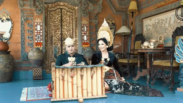 6 Pemotretan Kalina Ocktaranny dan Ricky Miraza Pakai Baju Adat, Bak Prewedding
