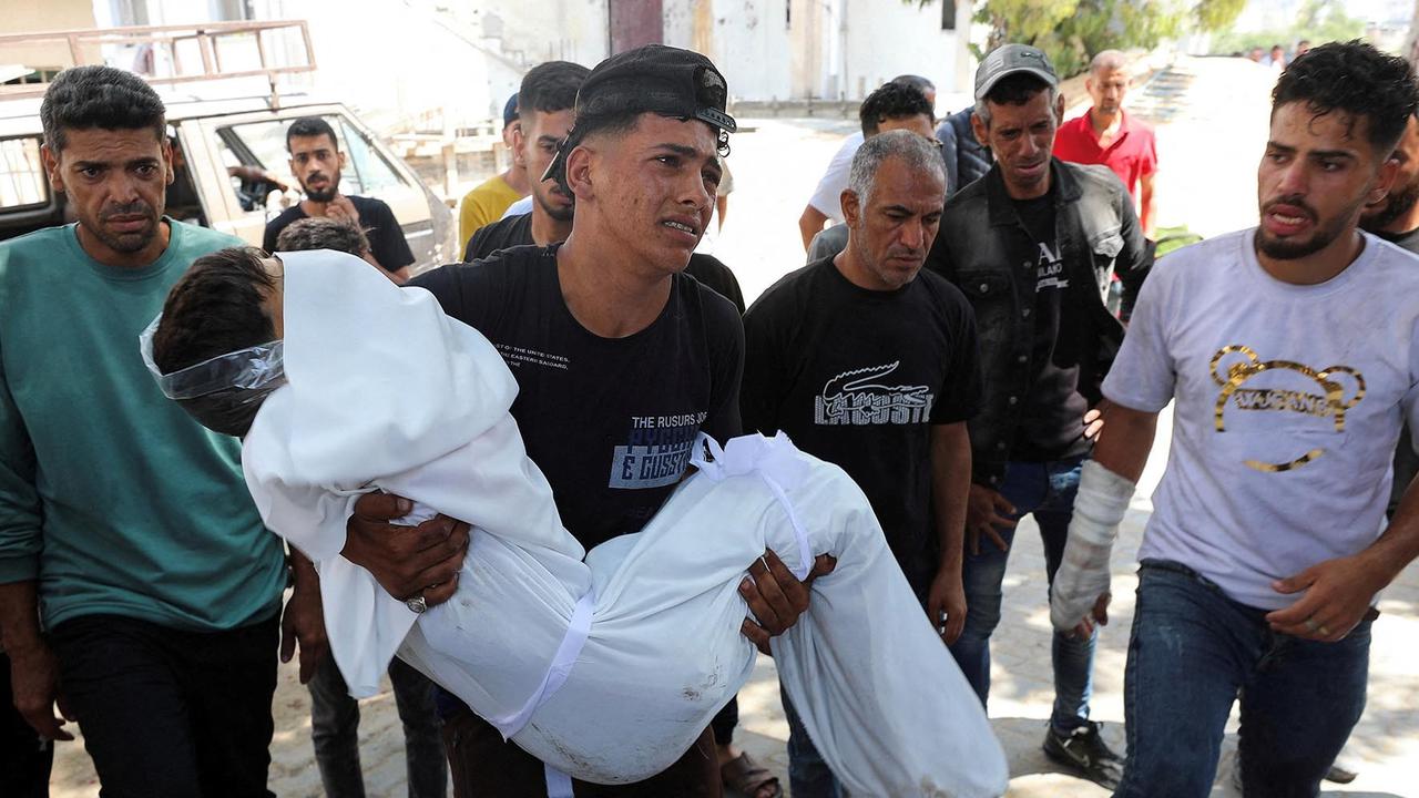 Nenek Asal Negara Barat Ini Gugat Israel Atas Genosida Karena Membunuh Dua Cucunya di Gaza