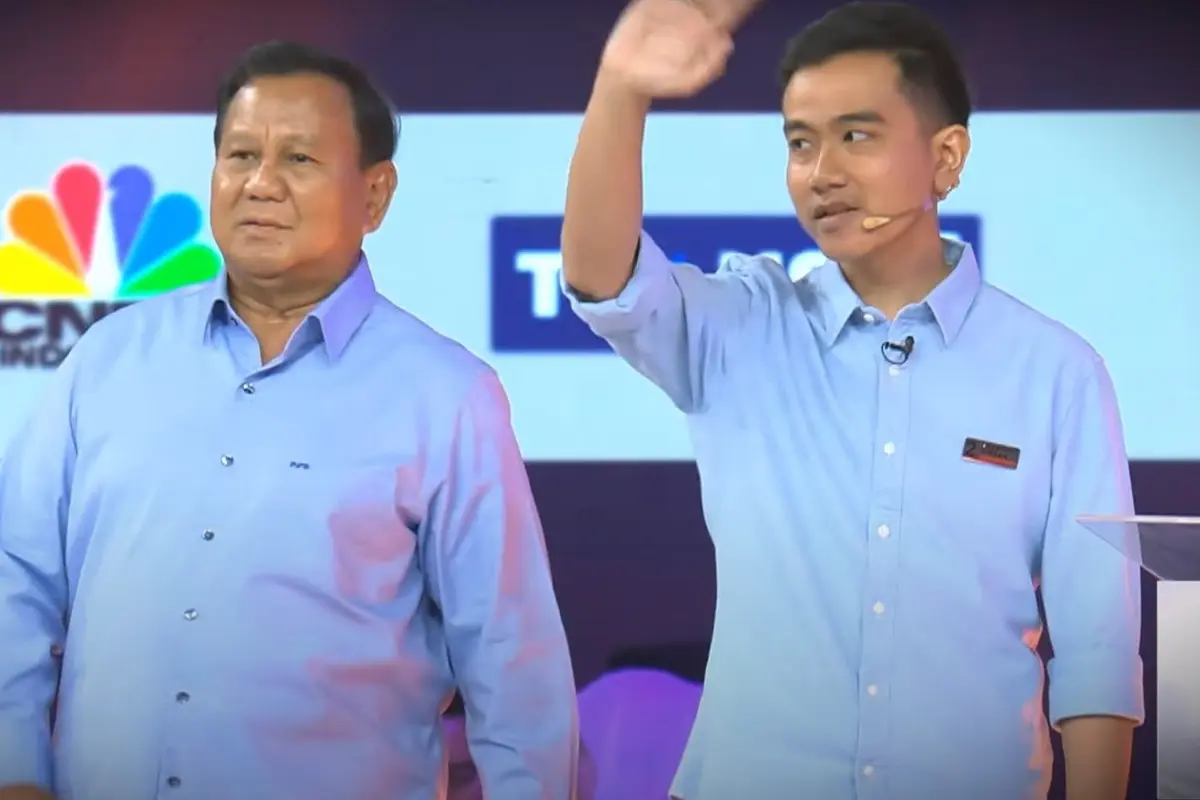 Calon Wakil Presiden Gibran Rakabuming Raka bersama Capres Prabowo Subianto.