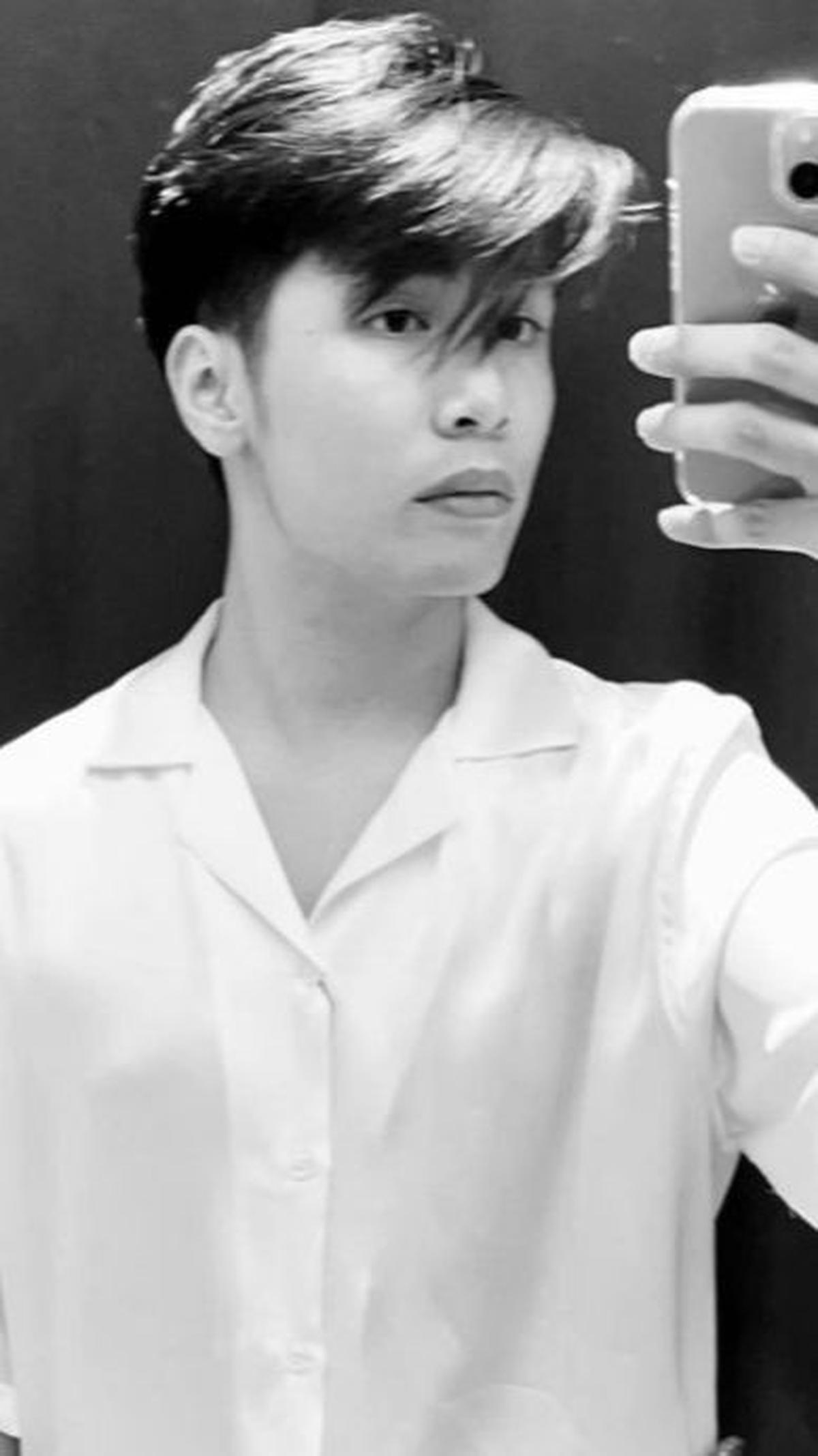 "Aku ulang tahun tanggal 11 Februari dan single ini rilis di tanggal 16. Tentunya, aku senang bisa merayakan hari lahirku dengan mengeluarkan single baru sehingga ini jadi momen yang sangat istimewa,” kata Rakhano.&nbsp;<br>