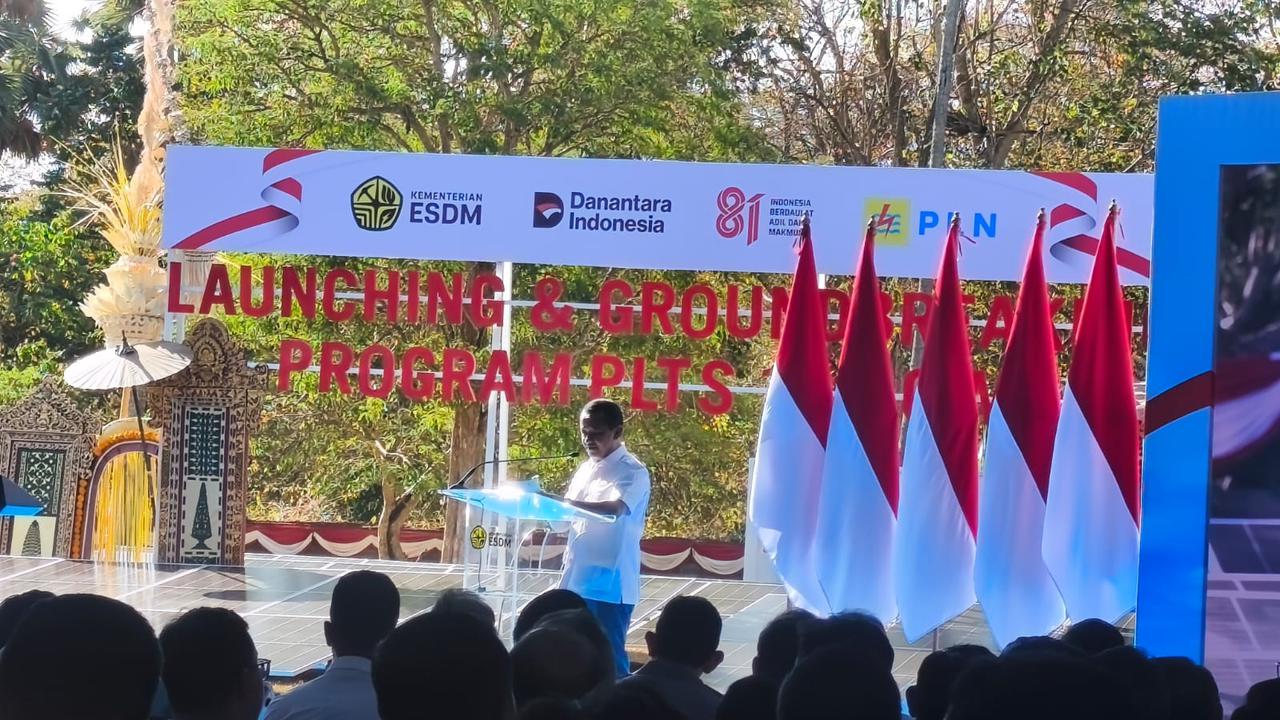 Prabowo meresmikan PLTS Gilimanuk di Kecamatan Gilimanuk, Kabupaten Jembrana, Bali, Selasa (25/8). (merdeka.com/Moh Kadafi).