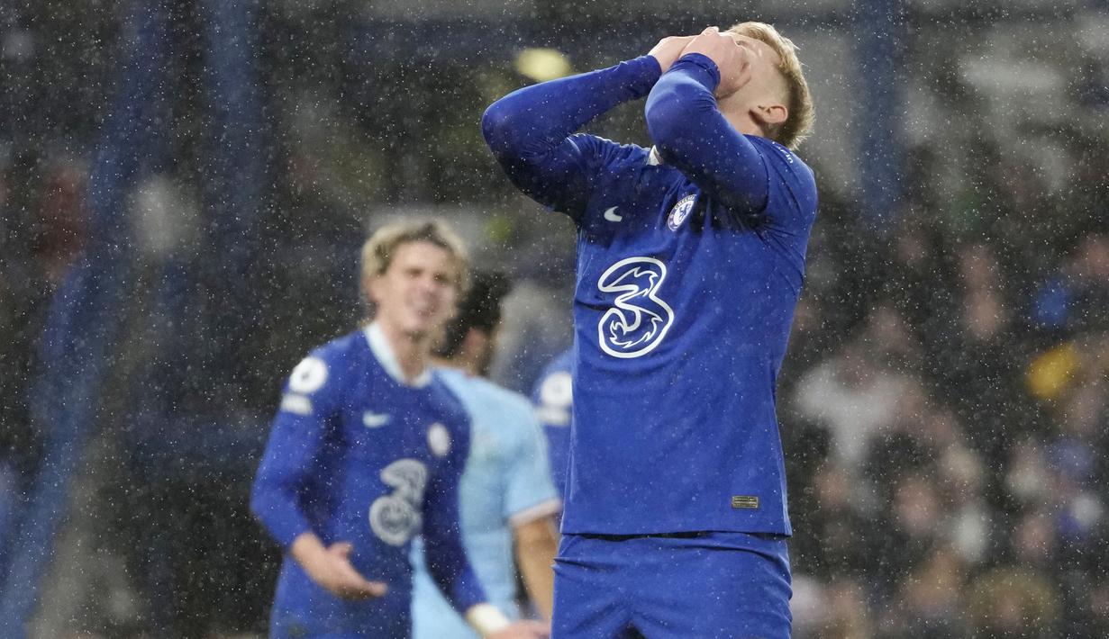 Manchester City berhasil mencuri tiga poin saat bertandang ke markas Chelsea pada laga pekan ke-19 Liga Inggris 2022/2023. Tampil di Stamford Bridge, Chelse justru takluk 0-1 dari sang tamu. (AP Photo/Kirsty Wigglesworth)
