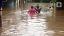 Kondisi Kawasan Rawajati yang tergenang banjir, Jakarta, Rabu Rabu (1/1/2020). Hujan yang mengguyur Jakarta sejak Selasa sore (31/12/2019) mengakibatkan banjir di sejumlah titik di Jakarta. (Liputan6.com/Helmi Fithriansyah)