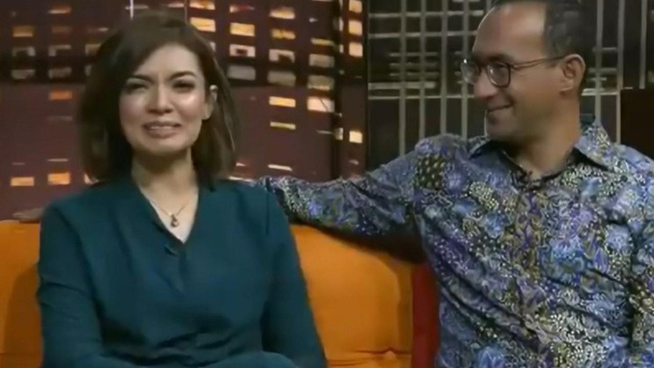 wawancara najwa shihab dan suami di hitam putih