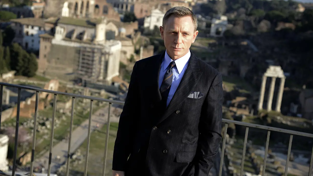 [Bintang] Daniel Craig