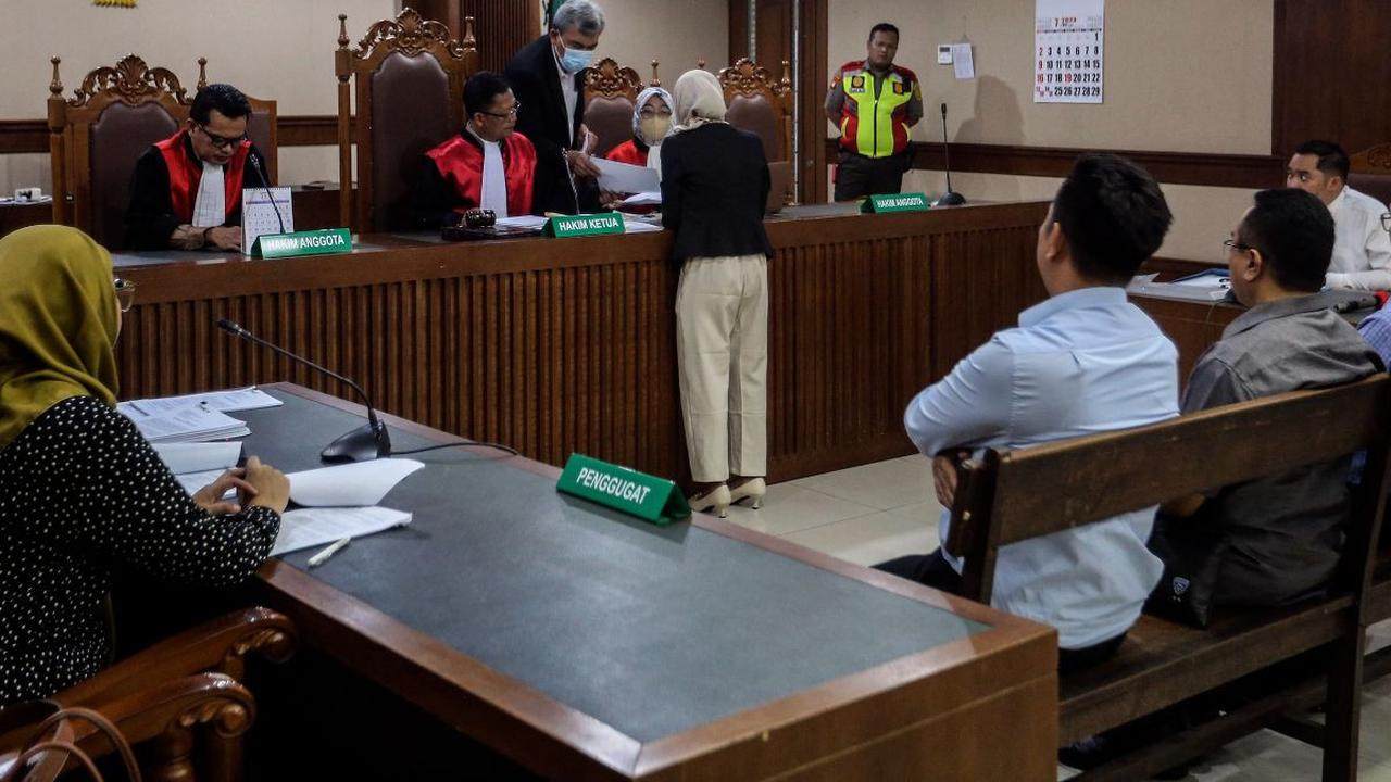 Namun sayang, sidang lanjutan kasus GGAPA yang beragendakan pembacaan gugatan tersebut harus ditunda karena alasan perbaikan adminsitrasi.