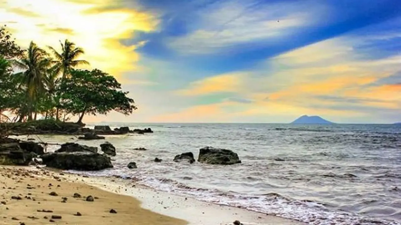 Pantai Carita