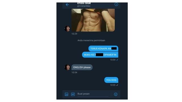 Dikirimin Foto Badan Berotot Oleh Cowok