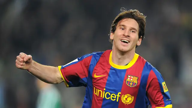 Perubahan Wajah Lionel Messi dalam Satu Dekade Lebih