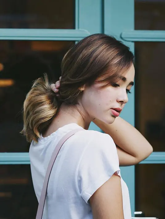 "Kalau punya pasangan pastiadawaktubisabebasbuattemanjadikebataskarenapunyapacar. Sekaranglebihpergisamateman. Lebihpunyawaktubuatdirisendiri, nyalondansebagainya," tambahnya. (Instagram/pamelabowie)