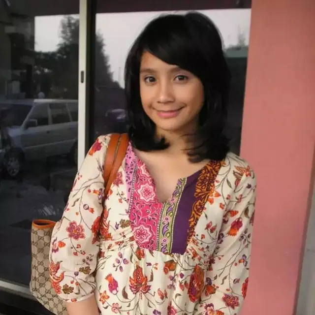 6 Potret Lawas Masa Sekolah Nagita Slavina,