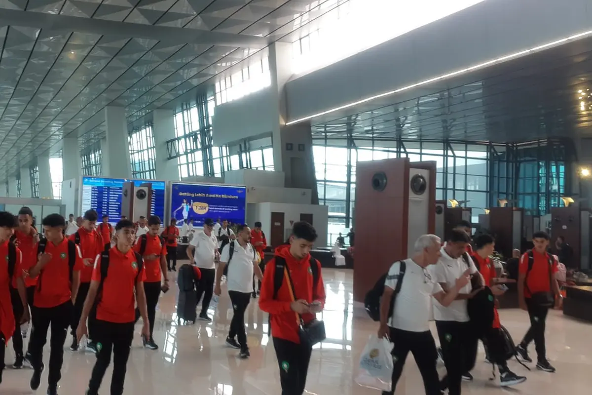 Pemain timnas negara peserta Piala Dunia U-17 mulai berdatangan melalui Bandara Soekarno-Hatta