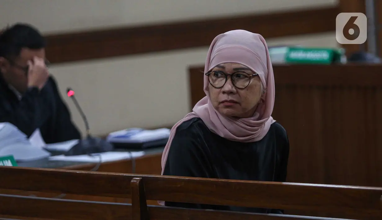 Selain pidana utama, JPU pada KPK juga meminta Majelis Hakim Pengadilan Tipikor agar menjatuhkan pidana tambahan kepada Karen Agustiawan. (Liputan6.com/Angga Yuniar)