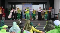 Dalam rangka menyambut Hari Olahraga Nasional, Stafsus Menpora Alia Laksono menggaungkan gelora hidup sehat bagi masyarakat dengan mengadakan senam di City Plaza Jatinegara, Jakarta Timur, Minggu (3/9/2023) (Istimewa)