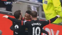 Video highlights gol Anthony Martial striker Manchester United membuat skor menjadi imbang 1-1 melawan Sunderland pada Sabtu (13/02/2016).