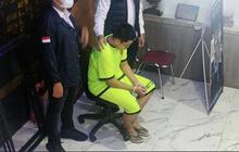 Usai Ditetapkan Tersangka, Ini Tampang Resbob Tertunduk Lesu Pakai Baju Tahanan Hijau Neon