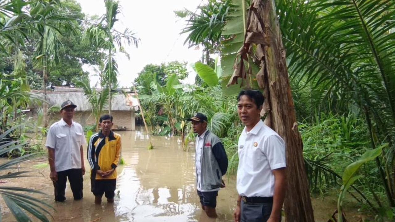 BPBD Imbau Warga Pesisir Sungai Komering Waspada Banjir dan Longsor di OKU Timur