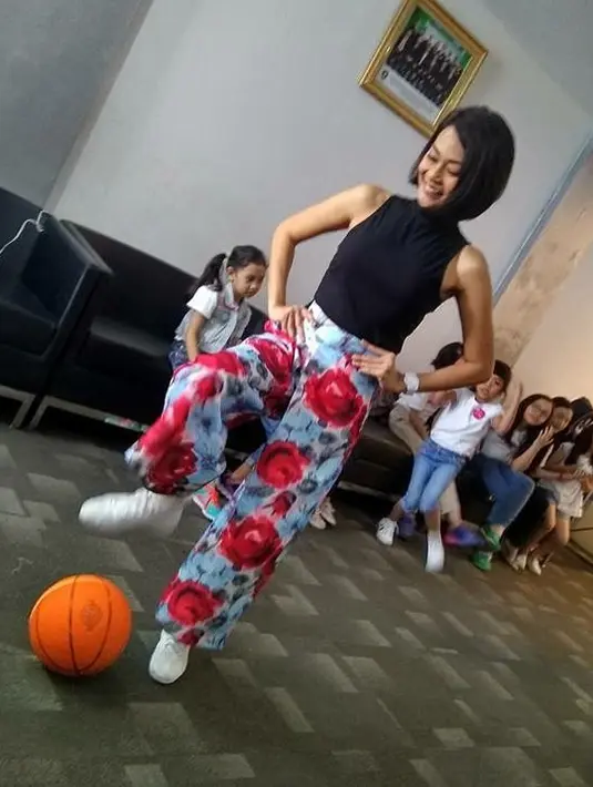 Endhita dan Onchi Ungu