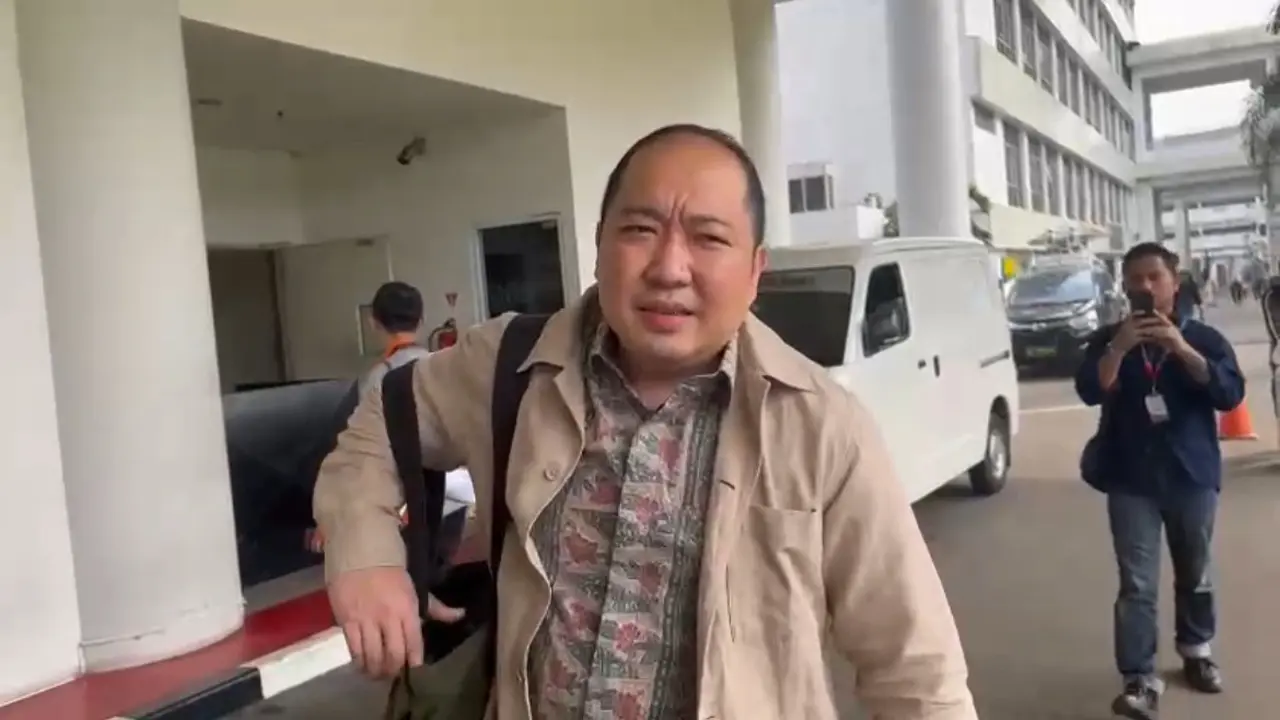 Dirut PT Sri Rejeki Isman Tbk (Sritex) Iwan Kurniawan Lukminto memenuhi panggilan penyidik Kejaksaan Agung