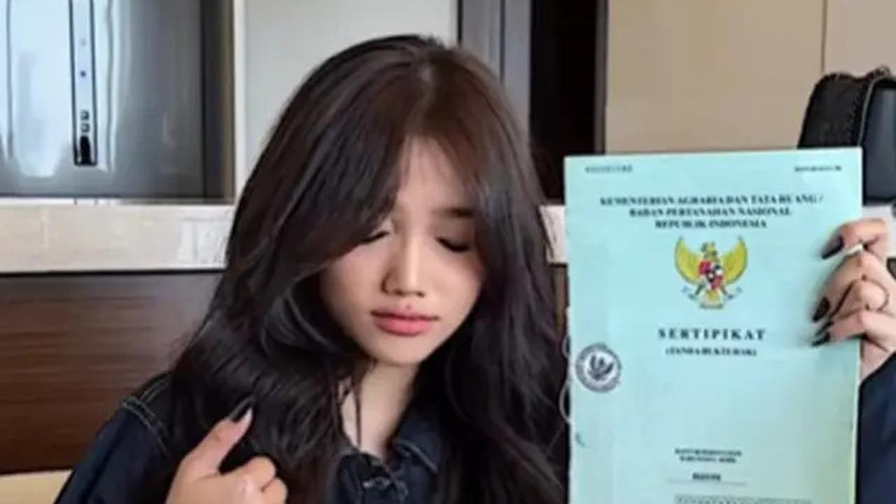 Foto-Foto Fuji Tenteng Sertifikat, Mau Bangun Vila di Bali
