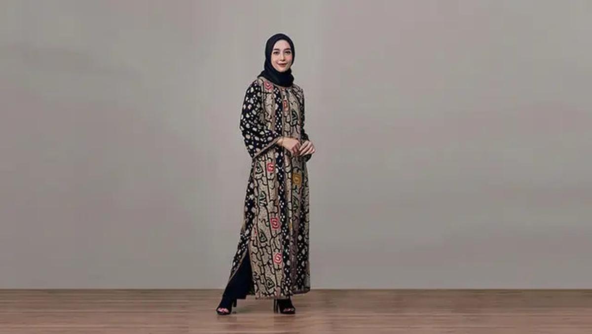 8 Model Daster Batik Terbaru 2025, Tampil Cantik Elegan Meski di Rumah