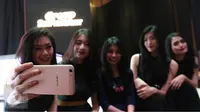 OPPO F3, Dual Selfie Camera. 