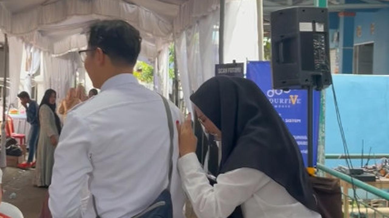 Viral Momen Pasangan Pengantin Pergi Tes CPNS Pasca Lempar Bunga di Hari Pernikahannya, Curi Perhatian