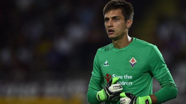 Ac Milan Segera Boyong Kiper Gaek Rumania Bola Liputan6 Com