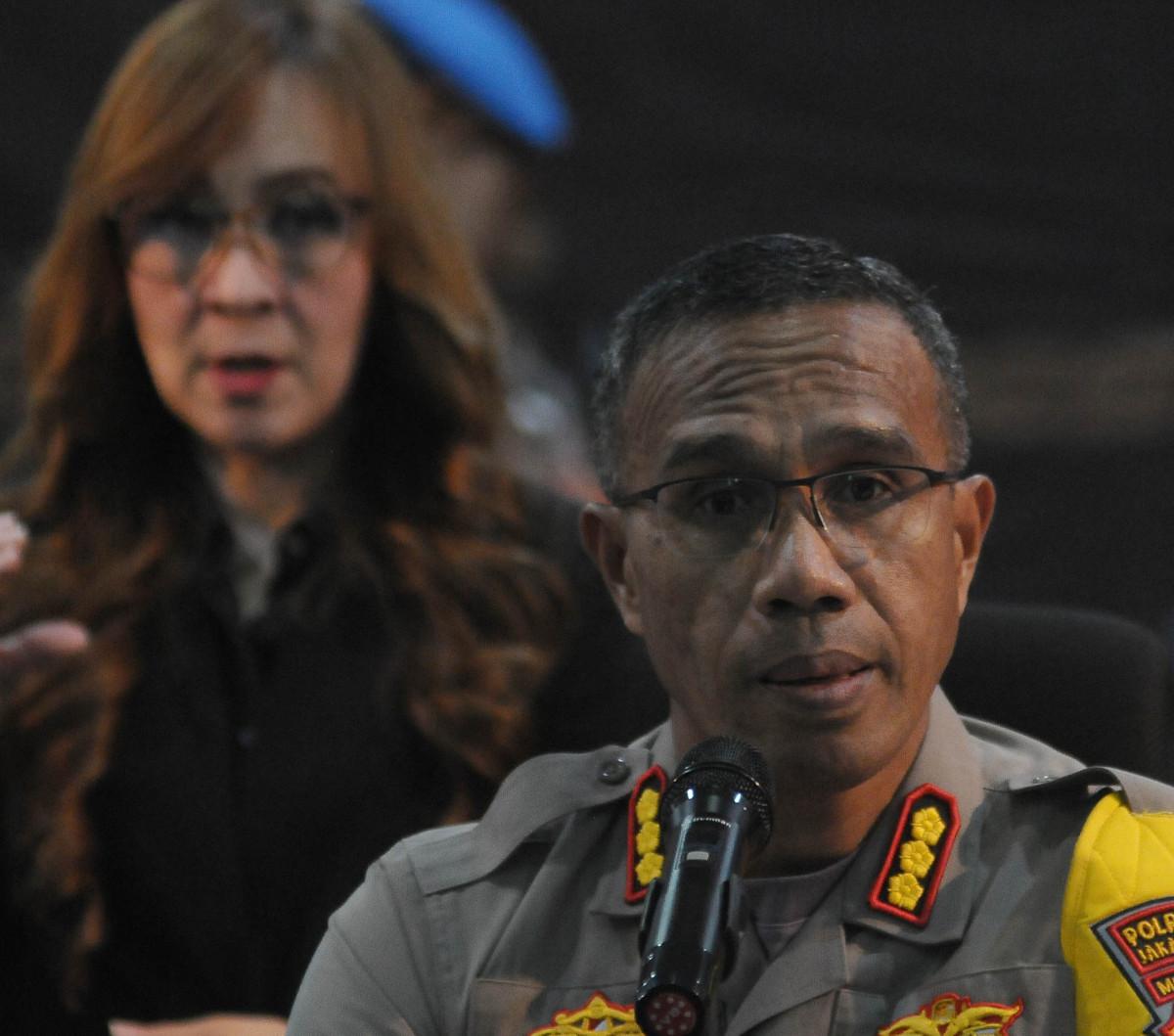 Kapolres Metro Jakarta Timur Kombes Nicolas Ary Lilipaly menggelar perkara kasus tawuran di Kawasan Pasar Rebo, Jakarta Selasa (30/1/2024).&nbsp;<br>(Foto merdeka.com / Imam Buhori)