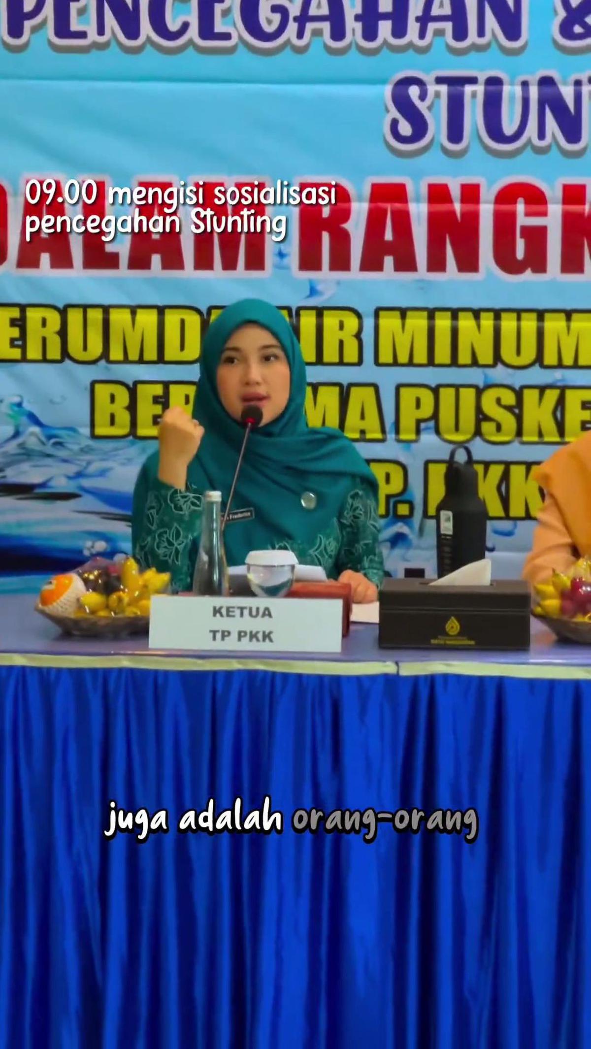 Tiba di lokasi pada jam 09.00, Chacha Frederica memberikan sosialisasi tentang pencegahan stunting.