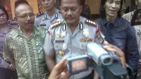 Cecep saat meminta maaf di hadapan MUI Jabar dan Jajaran Polrestabes Bandung. (Liputan6.com/Okan Firdaus)