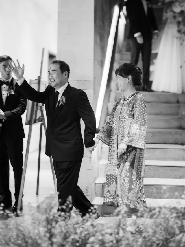Akhirnya Diekspos, Ini 5 Potret Mertua Maudy Ayunda yang Disebut Bak Artis Drakor