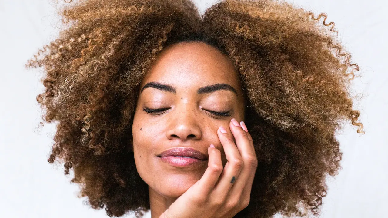5 Kandungan Skincare yang Harus Dihindari oleh Pemilik Tipe Kulit Sensitif