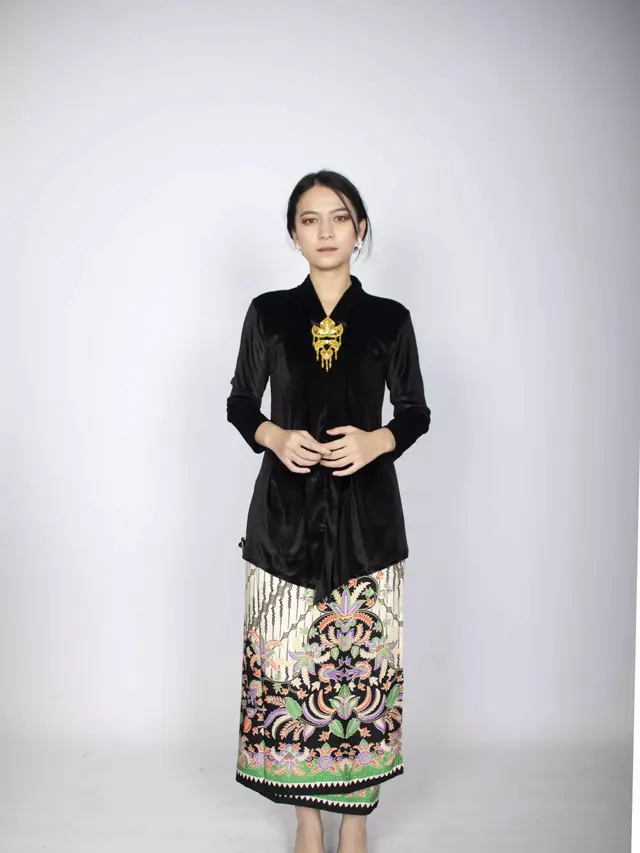 Cara Memilih Kebaya untuk Wanita Gemuk, Pertimbangkan Hal Ini