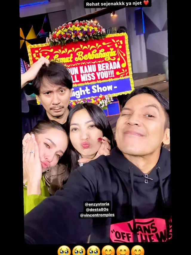 Enzy Storia Pilih Kenakan Outfit Berwarna Saat Pamitan dari Tonight Show