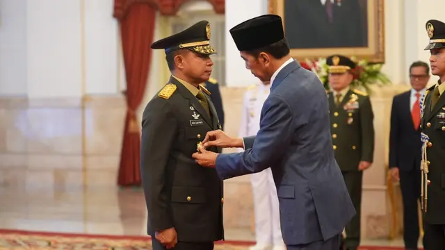 Jenderal TNI Agus Subiyanto dilantik Presiden Jokowi sebagai Kepala Staf Angkatan Darat (KSAD) di Istana Negara, Jakarta, Rabu (25/10/2023) (tniad.mil.id)
