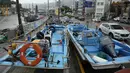 Puluhan penerbangan dan layanan feri dihentikan di Korea Selatan pada Rabu menjelang badai tropis yang telah mengguyur hujan lebat di pulau barat daya Jepang selama lebih dari seminggu. (AP Photo/Ahn Young-joon)