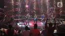 Penampilan sejumlah musisi kenamaan tanah air dalam malam puncak Indonesian Dangdut Awards 2021 di Studio 5 Indosiar, Jakarta, Rabu (1/12/2021). Indonesian Dangdut Awards 2021 merupakan ajang bergengsi yang diberikan untuk insan-insan dangdut tanah air. (Liputan6.com/Faizal Fanani)