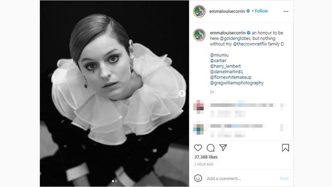 Tampilan Emma Corrin di Golden Globes 2021 yang diikutinya secara virtual (Tangkapan Layar Instagram @emmalouisecorrin)