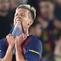 Pemain Barcelona, Dani Olmo, tampak kecewa setelah ditaklukkan Atletico Madrid pada leg pertama perempat final Liga Champions 2025/2026 di Stadion Camp Nou, Kamis (9/4/2026). (AFP/Josep Lago)