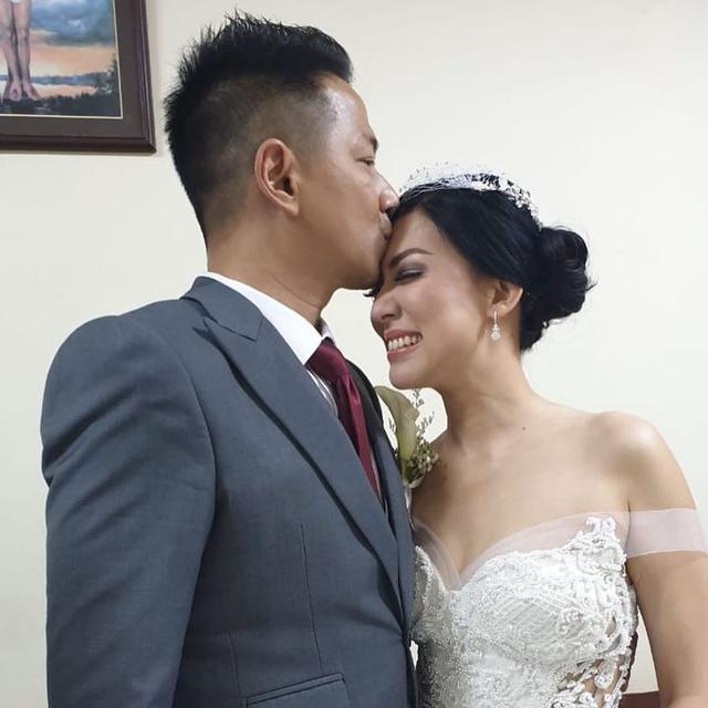 Akhiri Masa Duda, Ini 7 Potret Penikahan Delon dan Aida Chandra