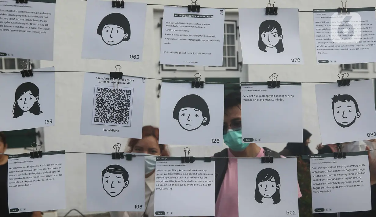 Warga mengunjungi festival bertajuk #IniJakarta 2022 di kawasan  Kota Tua, Jakarta, Sabtu (17/9/2022). Festival ini berupaya untuk menjadi wadah kreativitas, bertemunya warga ibu kota untuk saling berinteraksi dan merasakan pengalaman berbeda di Kota Tua. (Liputan6.com/Herman Zakharia)