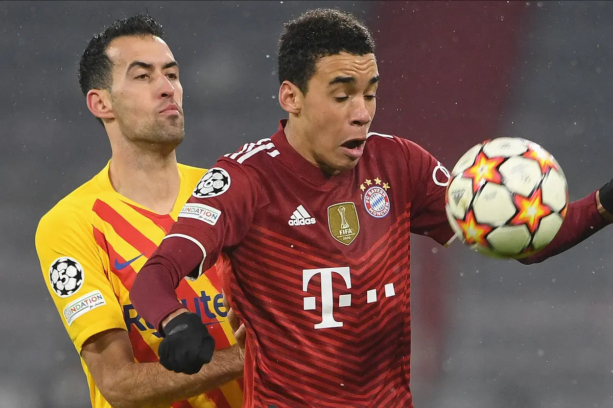 Foto: Ekspresi Muram Skuad Barcelona usai Dikalahkan Bayern Munchen dan Terjun ke Liga Malam Jumat