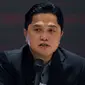 Ketua Umum PSSI, Erick Thohir memberikan keterangan kepada wartawan saat konferensi pers mengenai pembentukan yayasan PSSI dan perwasitan Indonesia di GBK Arena, Senayan, Jakarta, Kamis (22/06/2023). (Bola.com/Bagaskara Lazuardi)