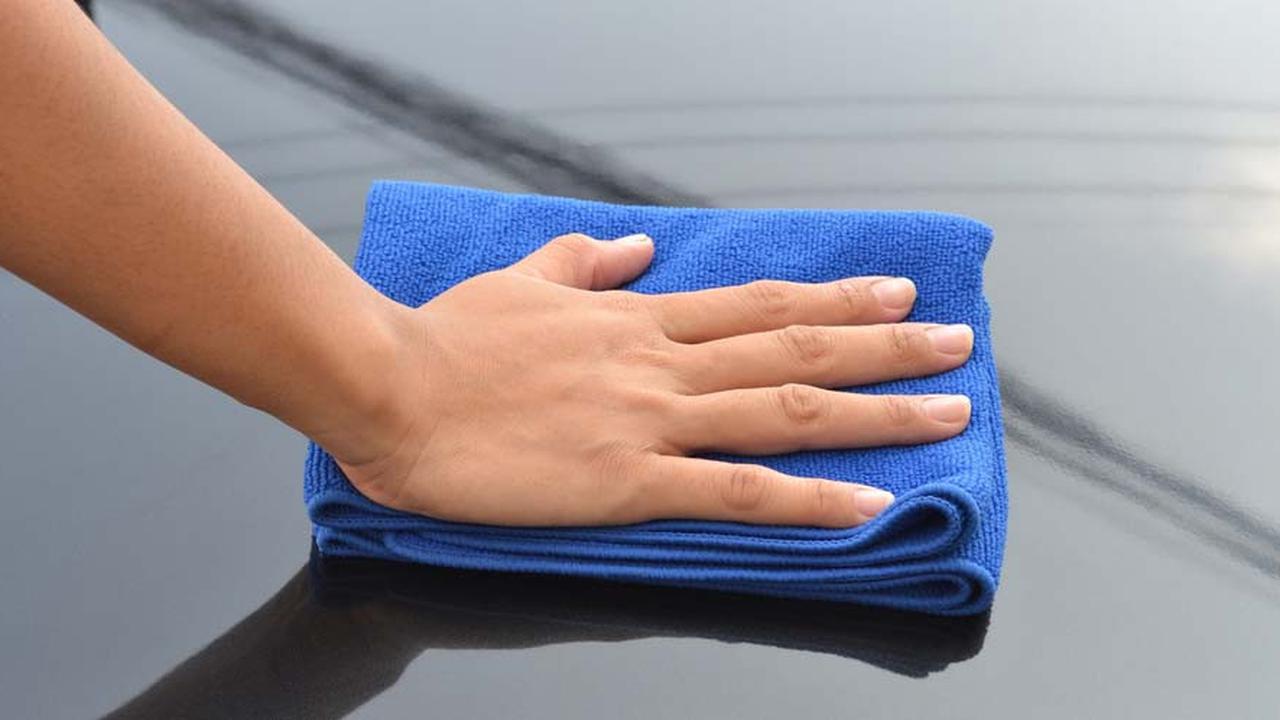 Manfaat dan Kelebihan Lap Microfiber Mobil dalam Merawat Kendaraan Secara Maksimal